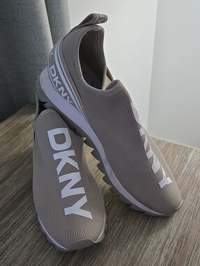 DKNY Women's Slip-On Knit Sneakers in Taupe with White Logo